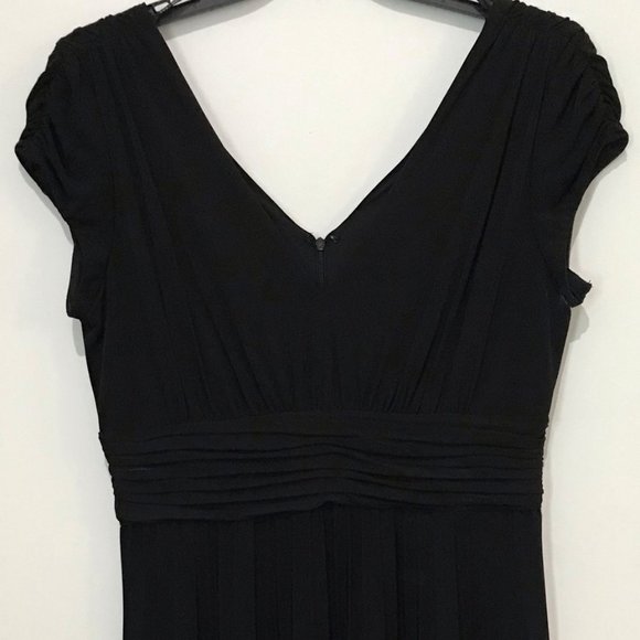 Black Dress - Picture 1 of 13
